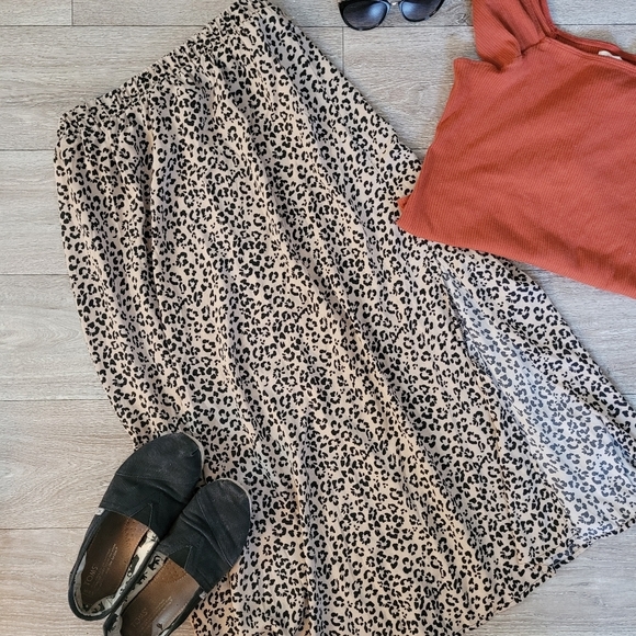 Animal Print Skirt - Picture 9 of 9